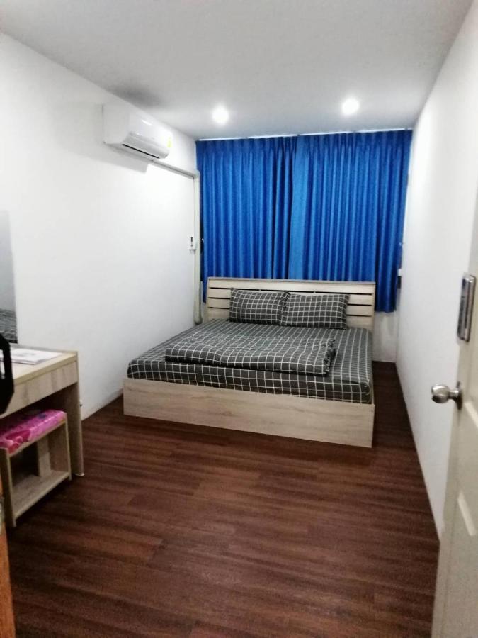 Happy Home Hostel Банкок Екстериор снимка