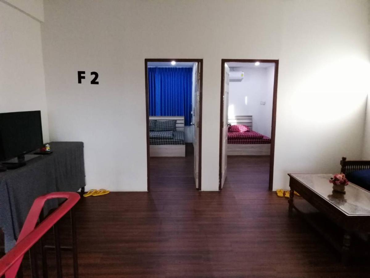 Happy Home Hostel Банкок Екстериор снимка