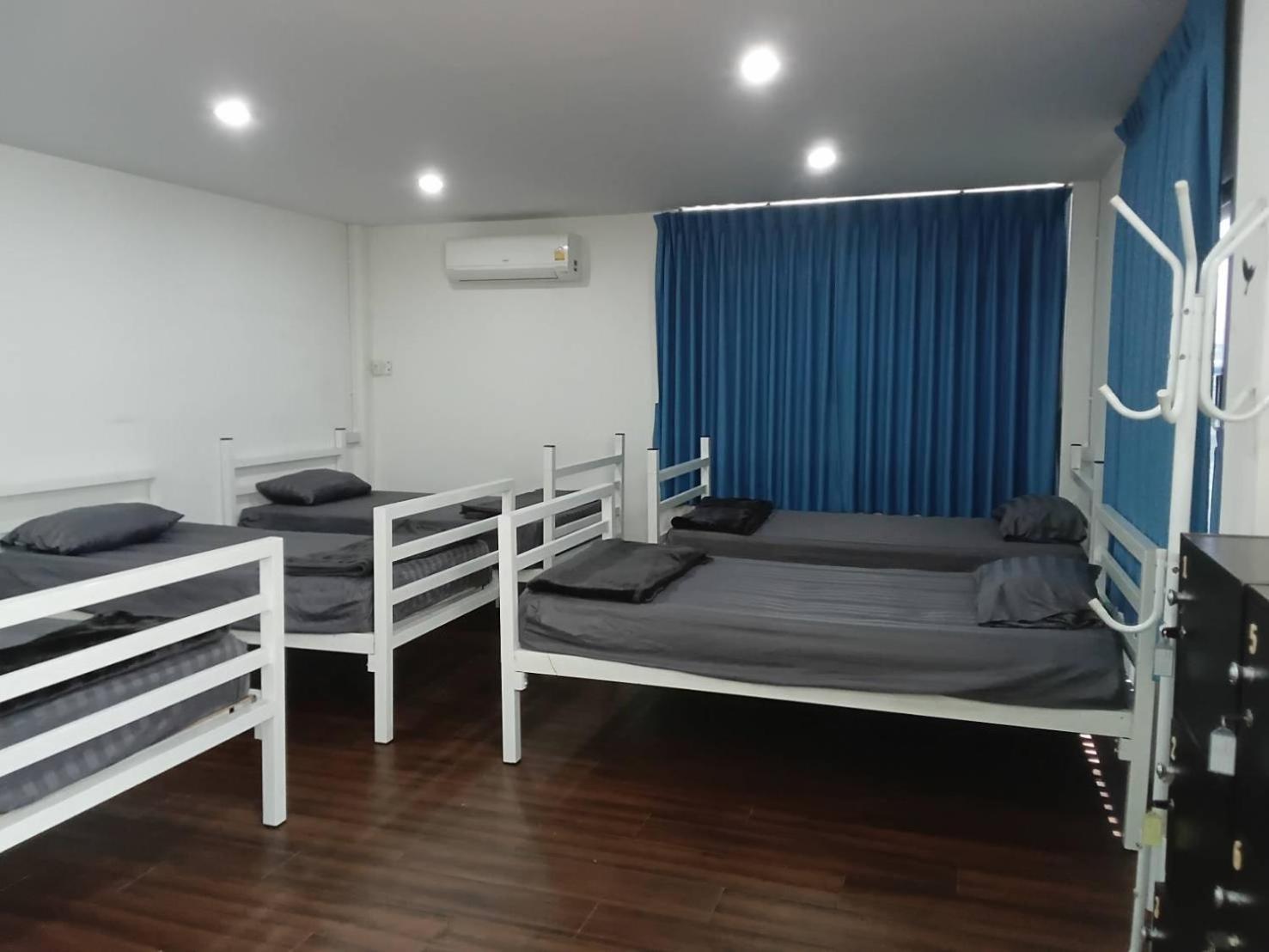 Happy Home Hostel Банкок Екстериор снимка